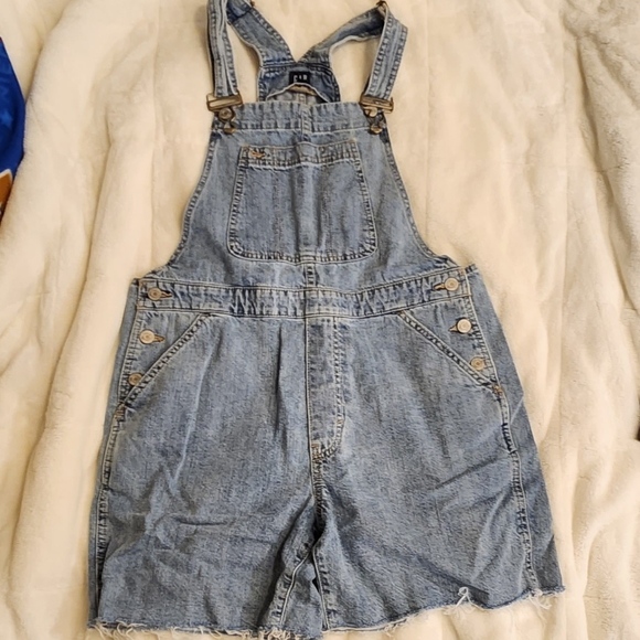 Gap overalls blue denim Medium 5" inseam - Picture 2 of 7